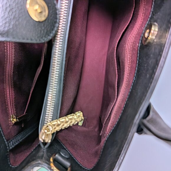 Chanel Pebbled Calfskin Small Tote - Picture 4 of 16